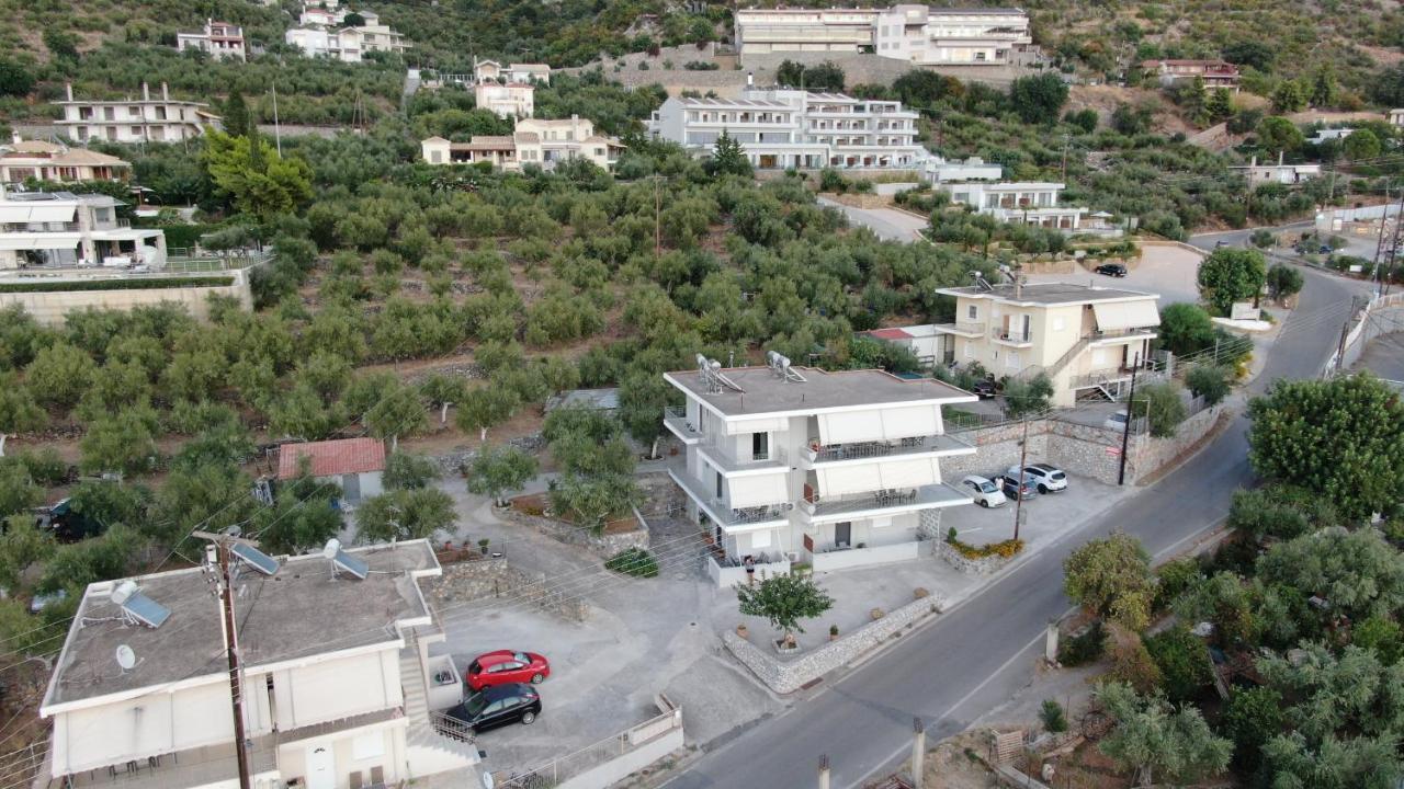 Blue Yard Apartments Kalamata Exterior foto