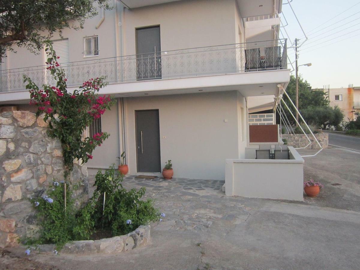 Blue Yard Apartments Kalamata Exterior foto